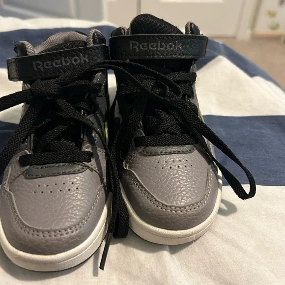 Reebok shoes for kids/toddlers - Picture 2 of 5